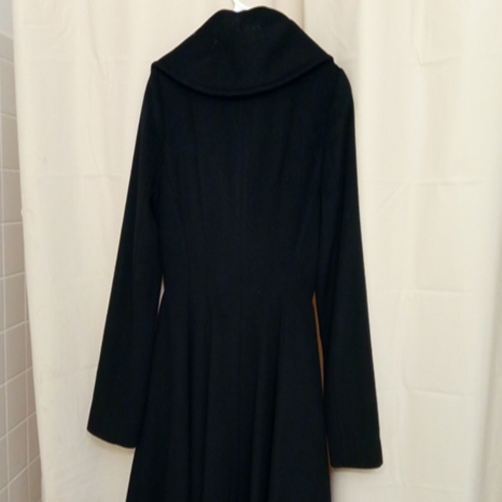 Coat - Picture 2 of 2